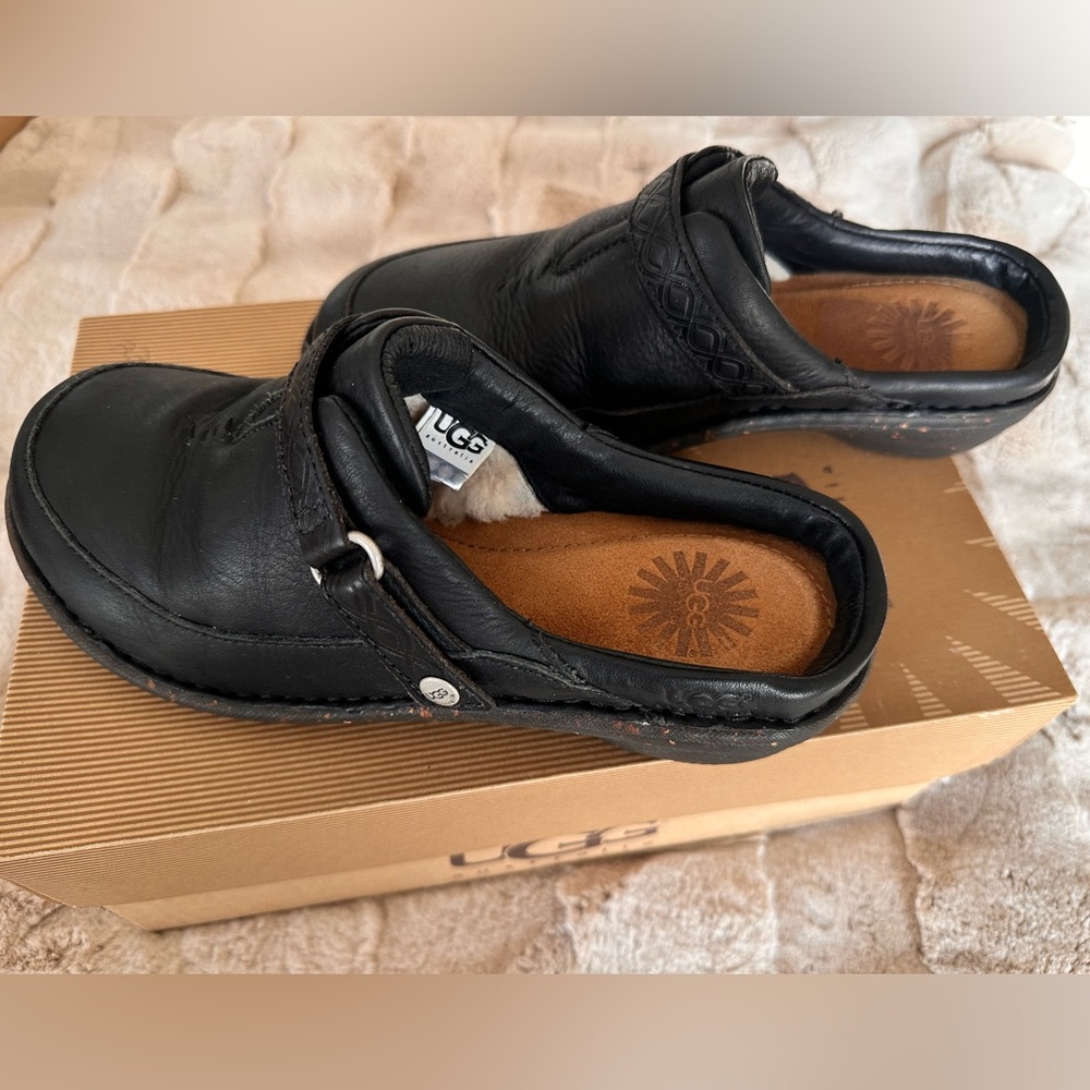 UGG Black Leather Shearling Clogs Size 7